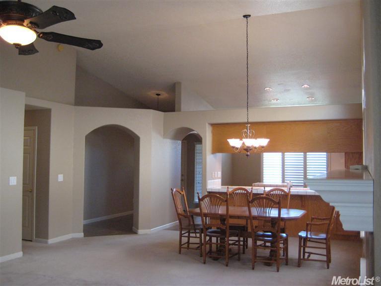 2413 Thaddeous Dr, Escalon, CA 95320 photo 10