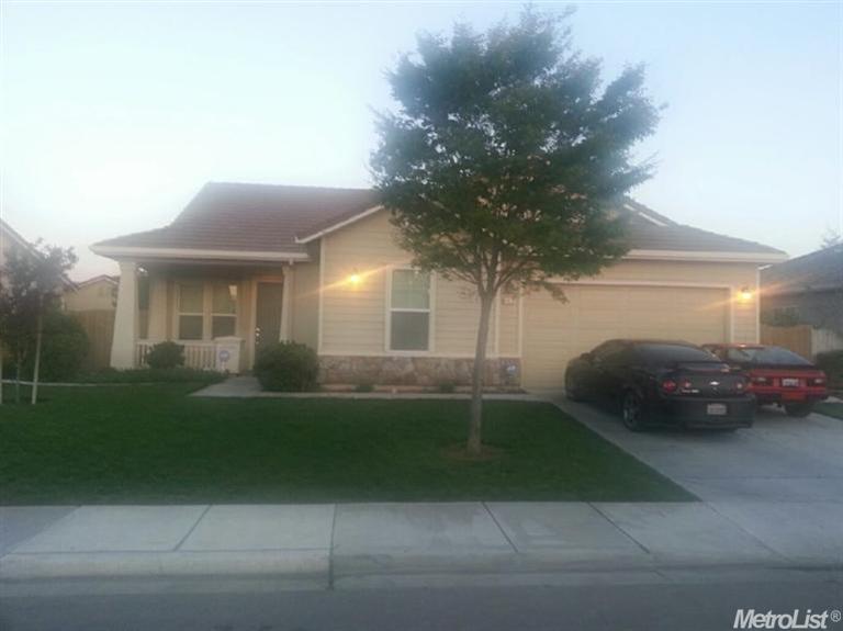 642 Balsam, Newman, CA 95360 photo 1