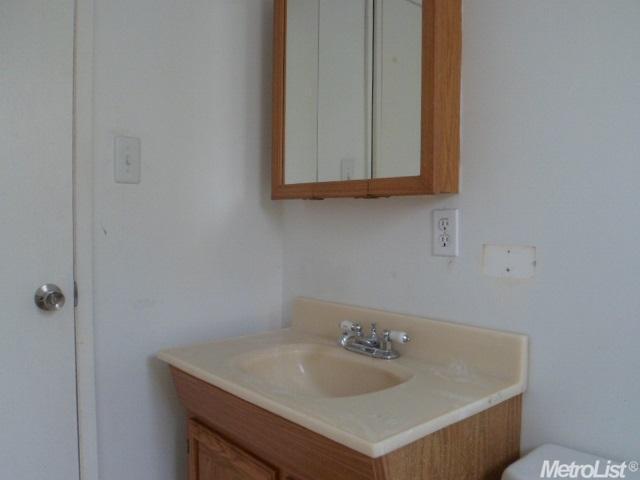 415 Elm Ave, Manteca, CA 95336 photo 10