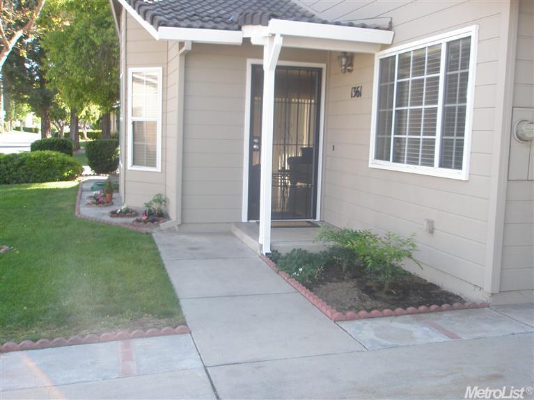 1361 Windsor Ct, Turlock, CA 95380 photo 3