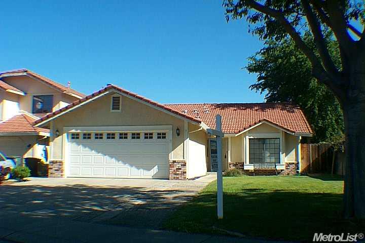 917 South Cpe, Modesto, CA 95350 photo 1