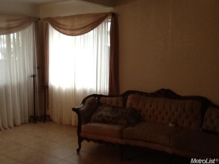 342 E 21st St, Tracy, CA 95376 photo 3