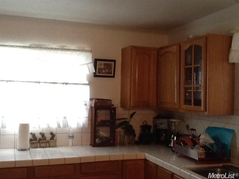 342 E 21st St, Tracy, CA 95376 photo 5