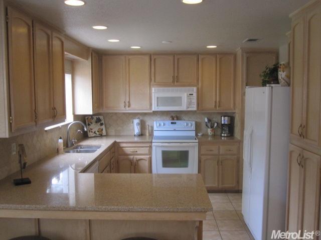 1625 Reyes Ln, Tracy, CA 95376 photo 2