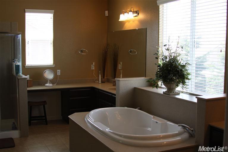1690 Vasconcellos Way, Turlock, CA 95382 photo 14