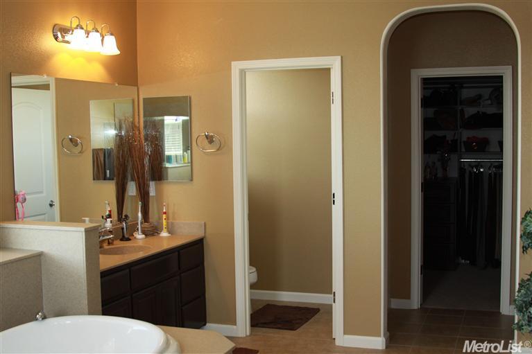 1690 Vasconcellos Way, Turlock, CA 95382 photo 13