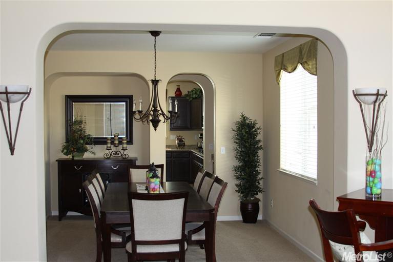 1690 Vasconcellos Way, Turlock, CA 95382 photo 3