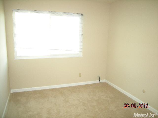 7664 32nd St, Antelope, CA 95843 photo 8