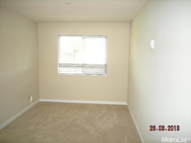 7664 32nd St, Antelope, CA 95843 photo 3