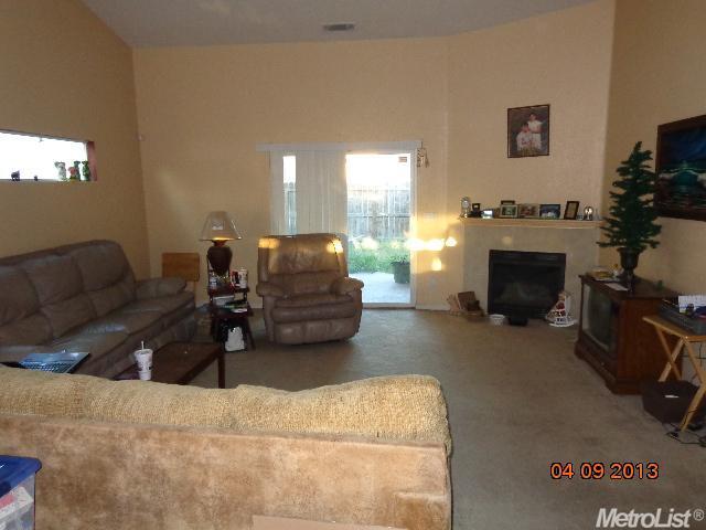 220 Eddo Way, Turlock, CA 95380 photo 3