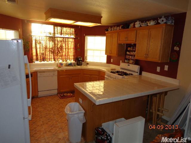 220 Eddo Way, Turlock, CA 95380 photo 2