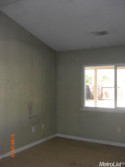 1128 Standish Ct, Modesto, CA 95358 photo 5