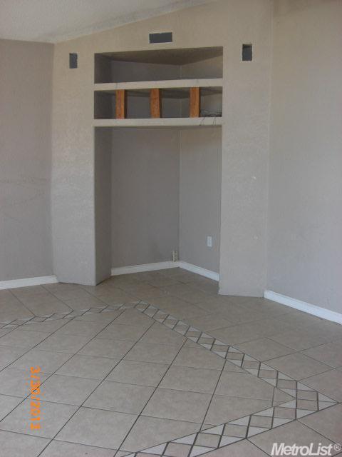 1128 Standish Ct, Modesto, CA 95358 photo 4