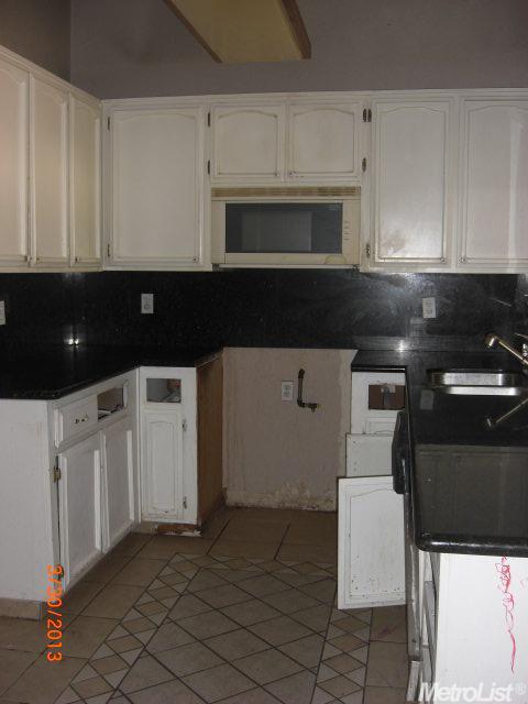 1128 Standish Ct, Modesto, CA 95358 photo 3