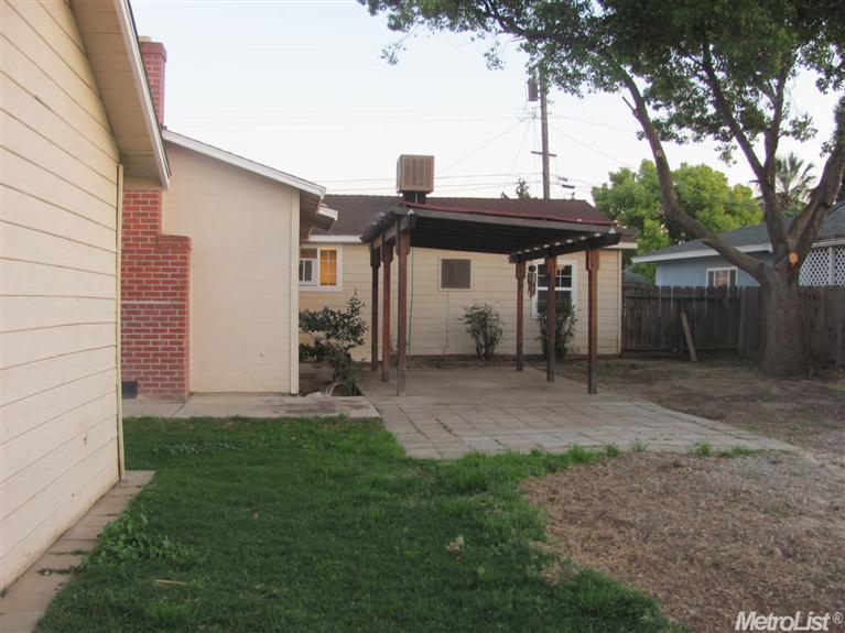 2501 Country, Merced, CA 95340 photo 8