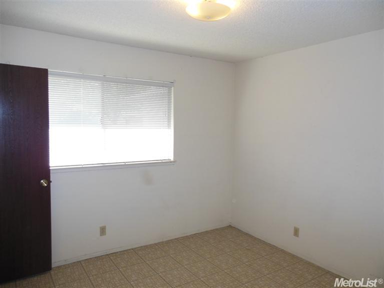 7666 Ort Way, Antelope, CA 95843 photo 16