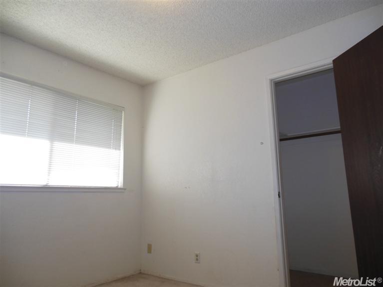 7666 Ort Way, Antelope, CA 95843 photo 24