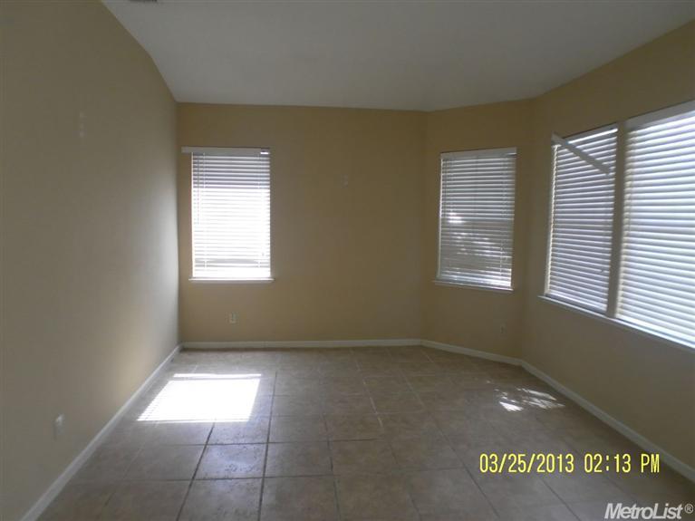 994 Colmore Ct, Galt, CA 95632 photo 5