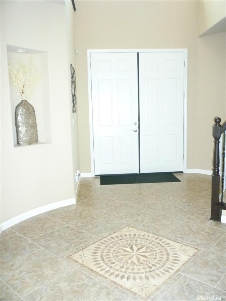 140 Nabor Ct, Tracy, CA 95377 photo 2