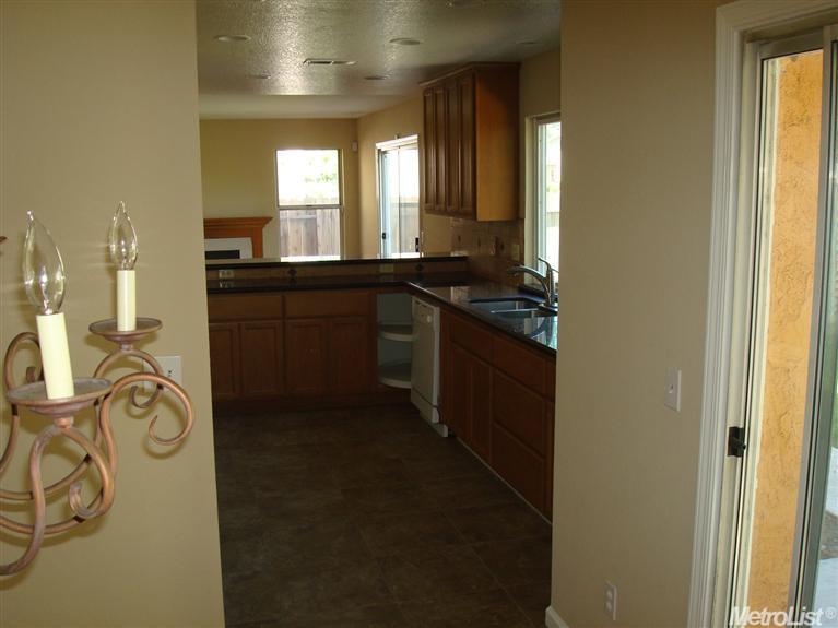 801 Sunflower, Lathrop, CA 95330 photo 5