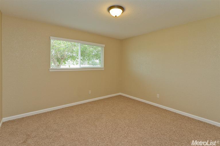 8533 El Modena Ave, Elverta, CA 95626 photo 6