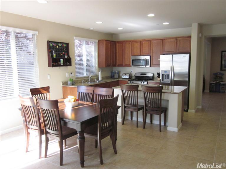749 Courtyards Loop, Lincoln, CA 95648 photo 4