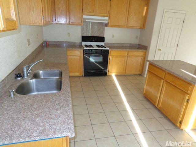 2716 Soleado Dr, Ceres, CA 95307 photo 7