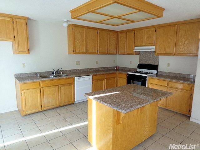 2716 Soleado Dr, Ceres, CA 95307 photo 5