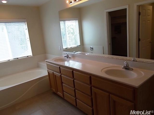 1102 Moonbeam Way, Turlock, CA 95382 photo 16