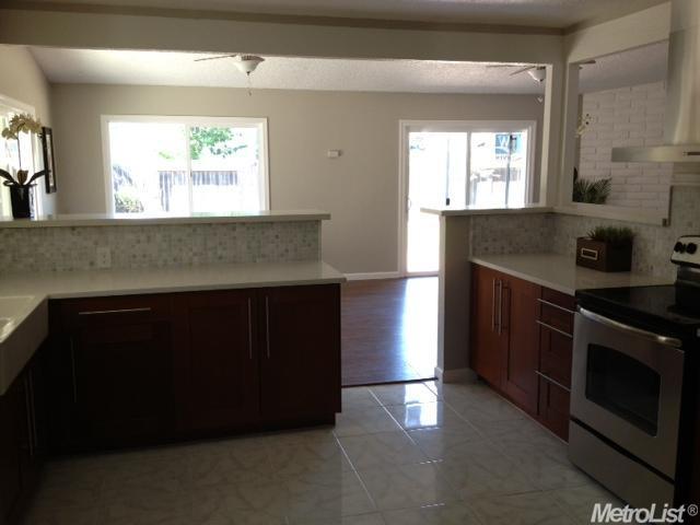 1209 Lillian, Modesto, CA 95355 photo 2