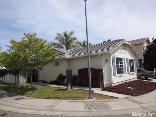 8301 Deer Spring Cir, Antelope, CA 95843 photo 3