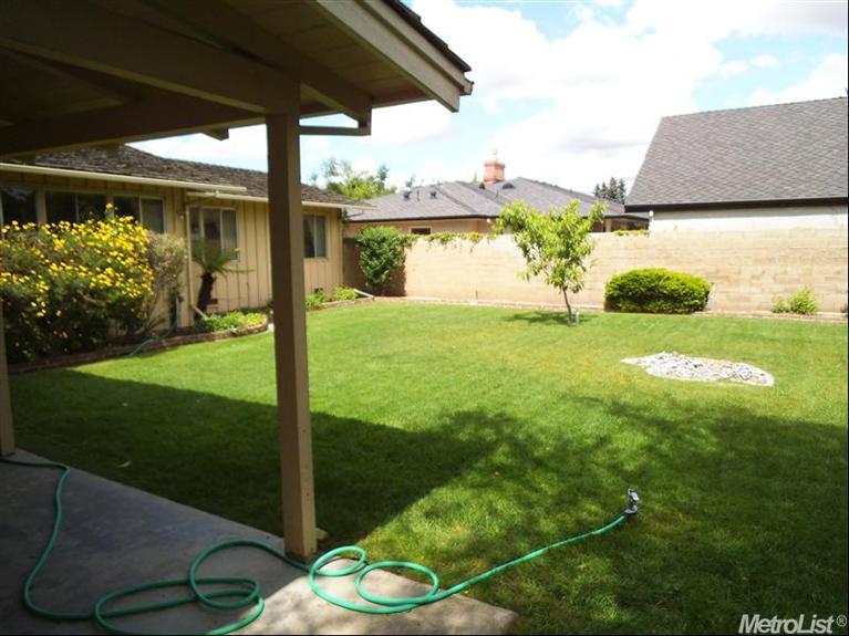 14 N Sunset Dr, Lodi, CA 95240 photo 2