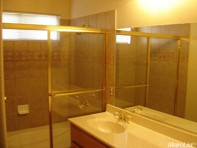 136 Larkin Cir, Folsom, CA 95630 photo 8
