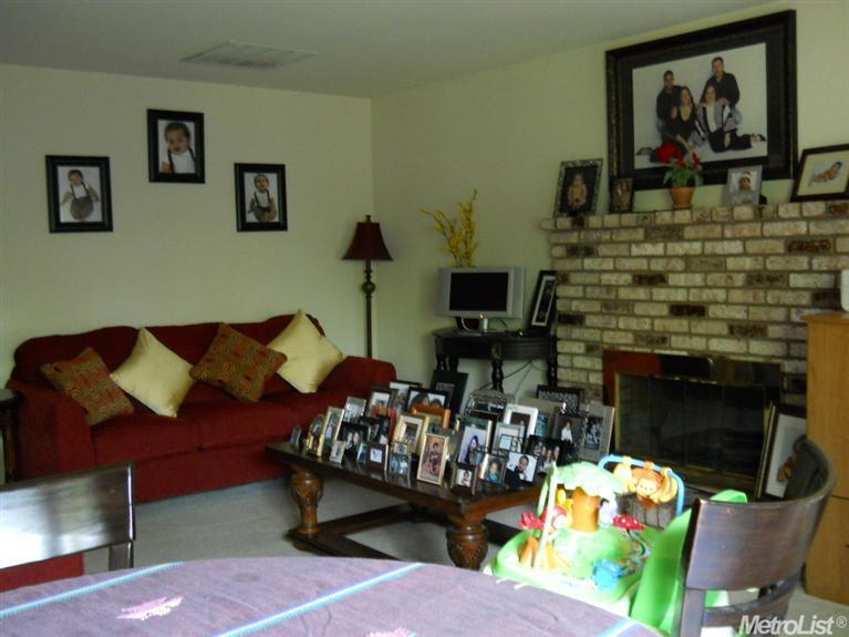 1633 Montclair Dr, Modesto, CA 95350 photo 4