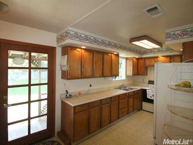 5225 Robertson, Carmichael, CA 95608 photo 4