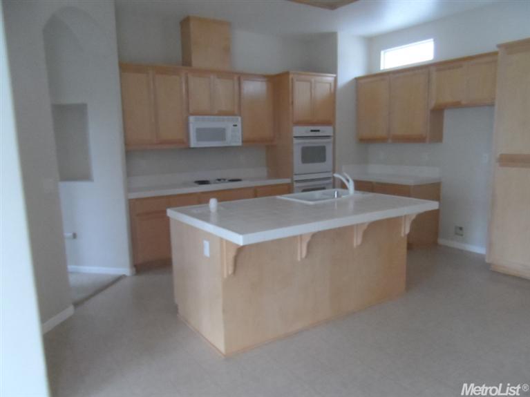 1653 Windy Cove Ln, Ripon, CA 95366 photo 4