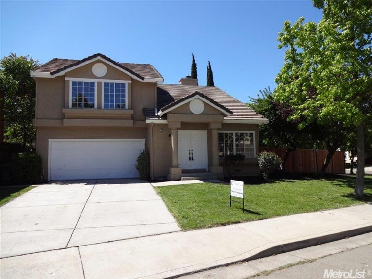 371 Jaeger St, Tracy, CA 95376 photo 1