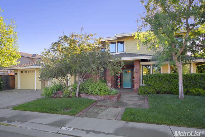 500 Angela St, Davis, CA 95618 photo 1