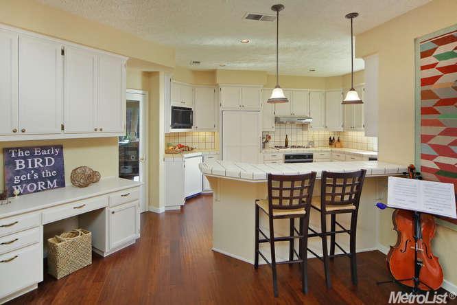 500 Angela St, Davis, CA 95618 photo 14