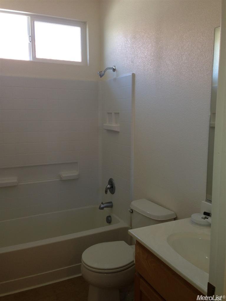 4118 Enclave Dr, Turlock, CA 95382 photo 9