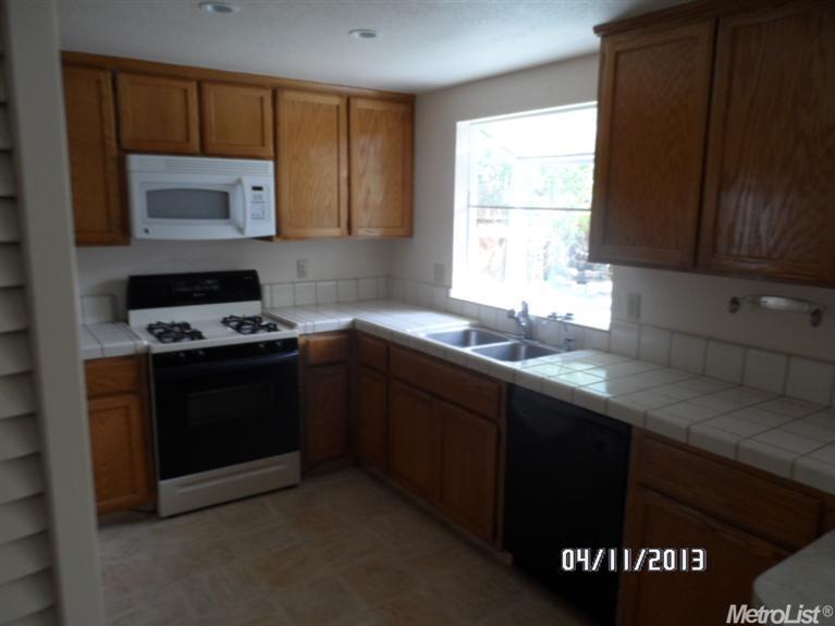 2608 Pine Grove Pl, Modesto, CA 95355 photo 4