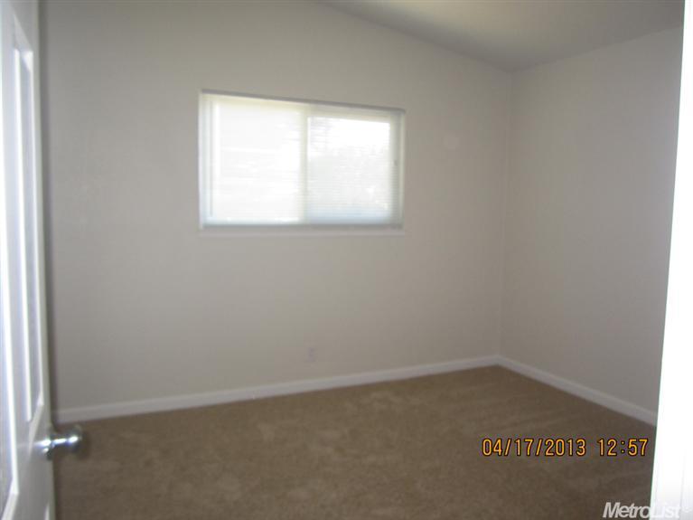 1594 Tamworth, Merced, CA 95340 photo 4