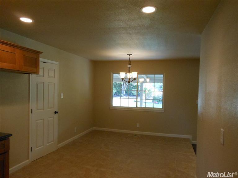 4300 Mapel Ln, Carmichael, CA 95608 photo 8
