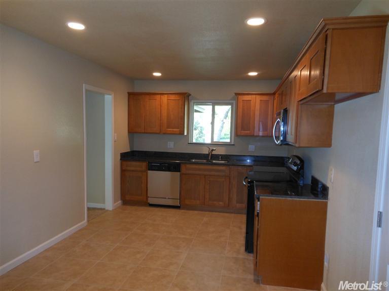 4300 Mapel Ln, Carmichael, CA 95608 photo 3