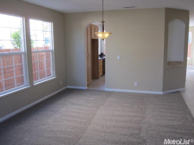 2134 Diego Ct, Tracy, CA 95377 photo 4