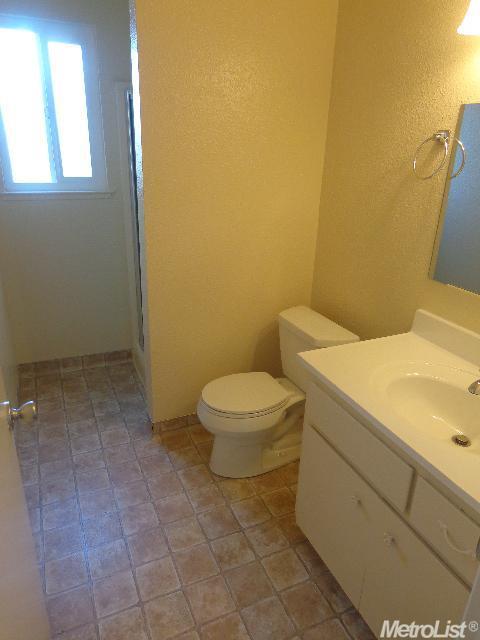 1509 Entrada Way, Modesto, CA 95355 photo 4