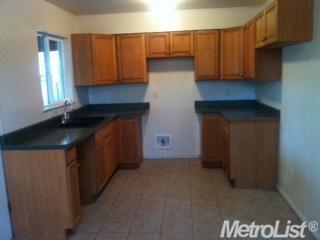 1928 Sequoia St, Ceres, CA 95307 photo 2