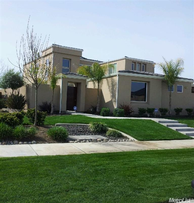 822 7th St, Ripon, CA 95366 photo 1