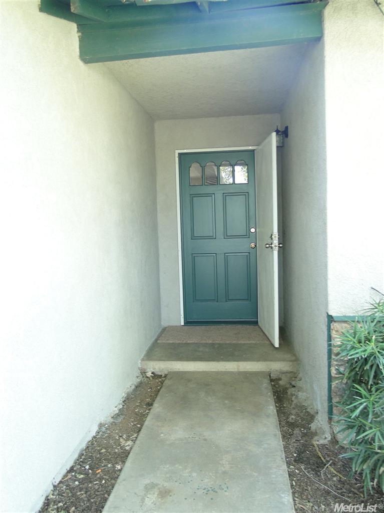 460 E Zeering Rd, Turlock, CA 95382 photo 16