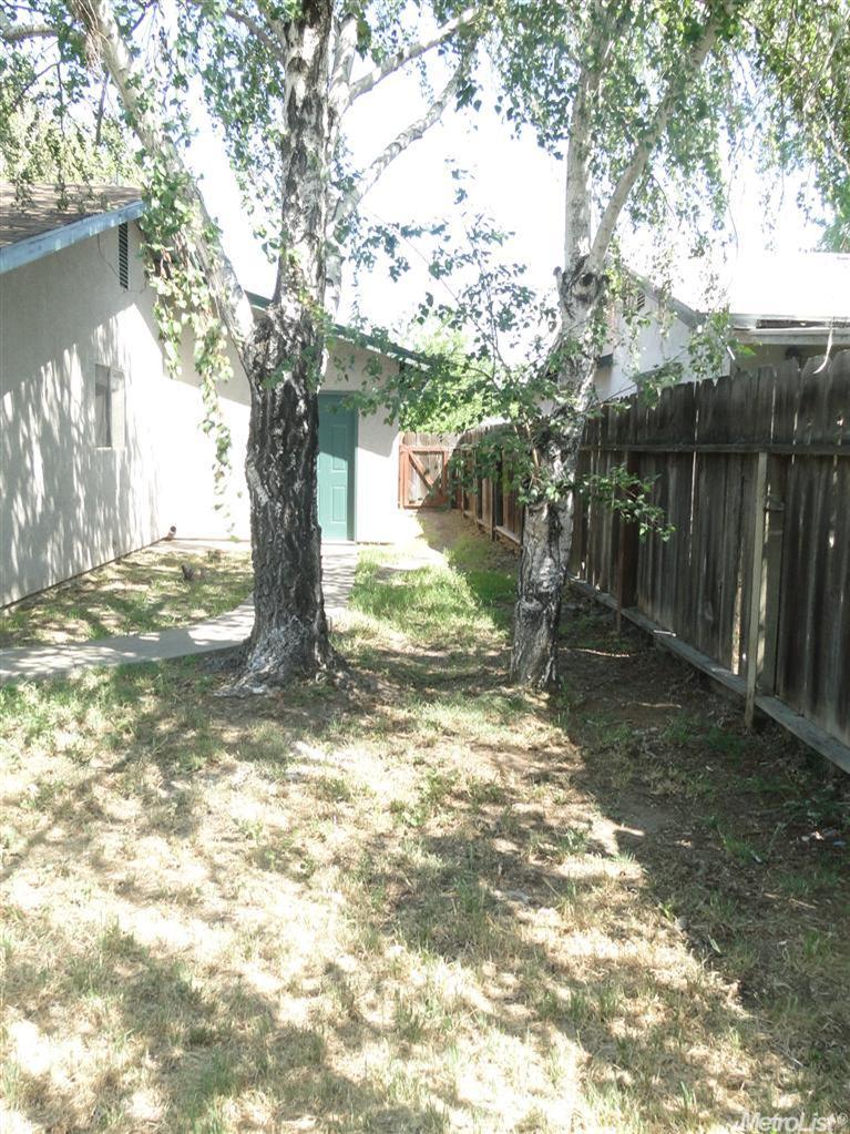 460 E Zeering Rd, Turlock, CA 95382 photo 13